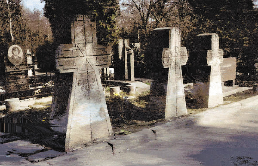 Козацькі хрести на могилах патріотів – немов воїни на захисті Вітчизни. 